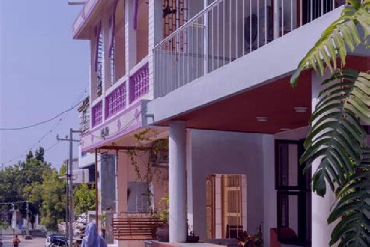 Chloe, 34 — Escort in Kurali, India