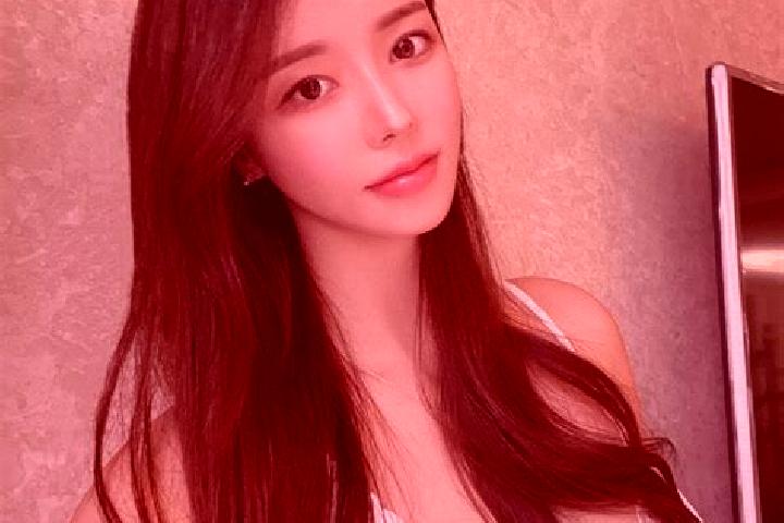 Chloe, 34 — Escort in Lab, China