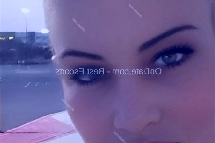 Chloe, 34 — Escort in Norwich, United States