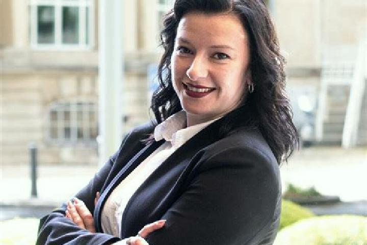 Chloe, 34 — Escort in Pontpierre, France