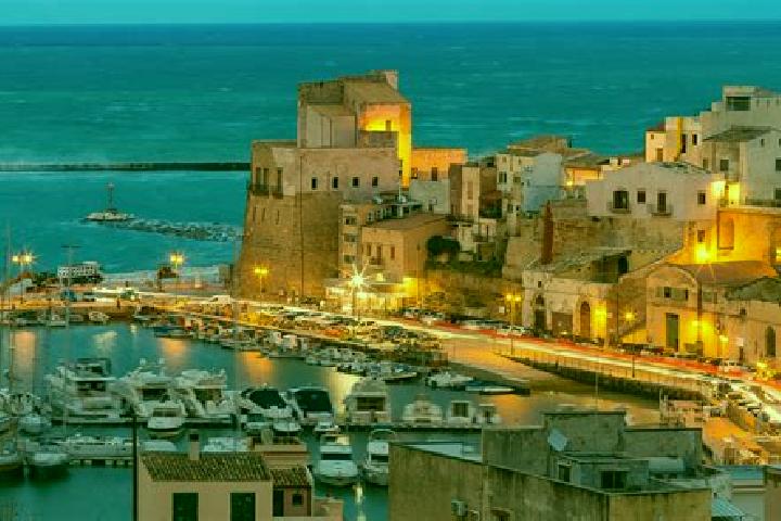Chloe, 34 — Escort in Ricco del Golfo, Italy