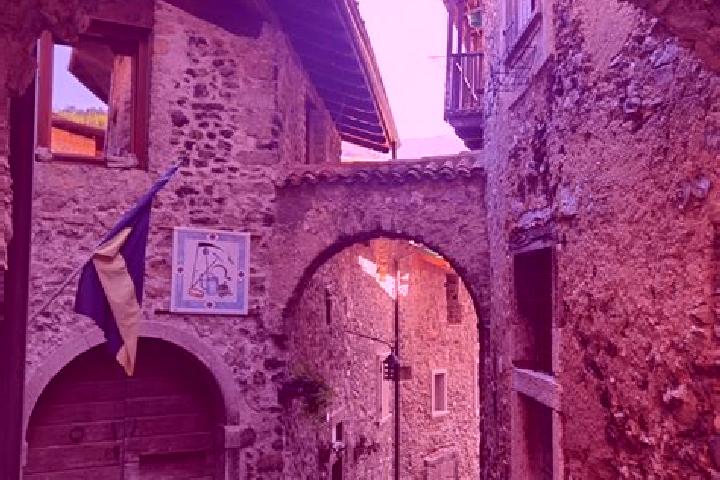 Chloe, 34 — Escort in Tiarno di Sotto, Italy