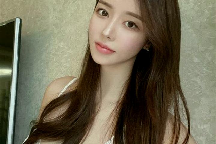 Chloe, 34 — Escort in Zhaizigou, China
