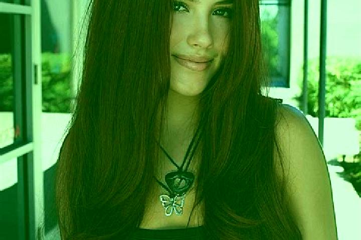 Chloe, 35, a auburn brown-eyed caribbean companion based in Ausa. Offering Striptease, Dinner Date, Fetish. Available for incall and outcall, overnight booki...