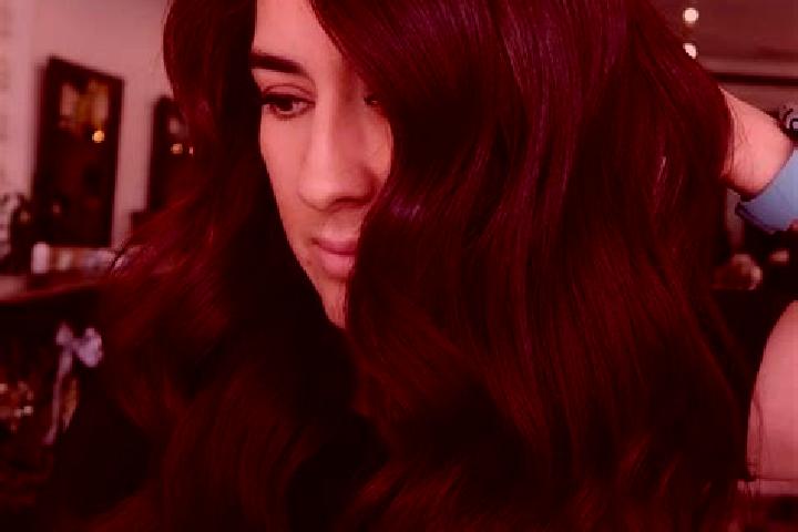 Chloe, 35, a auburn dark-eyed latina companion based in Tall Salhab. Offering Roleplay, GFE, A-Level. Available for incall and outcall, day and evening dates.