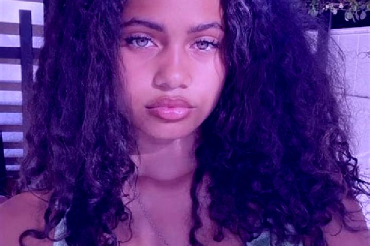 Chloe, 35, a black green-eyed mixed companion based in Asse-le-Boisne. Offering OWO, Couples, Overnight, GFE. Available for incall and outcall, day and eveni...