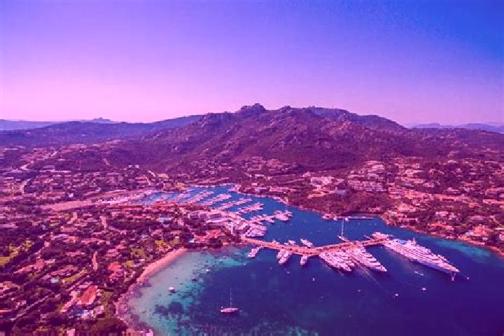 Chloe, 35, a chestnut dark-eyed caribbean companion based in Porto Cervo. Offering BDSM, Couples, Striptease. Available for incall and outcall, day and eveni...
