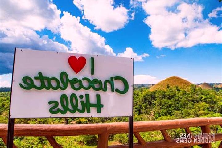 Chloe, 35 — Escort in Amulung, Philippines