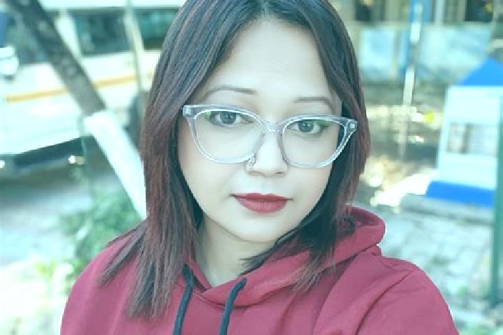 Chloe, 35 — Escort in Birpara, India