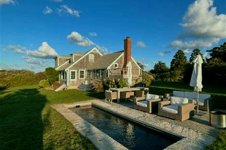Chloe, 35 — Escort in Chilmark, United States