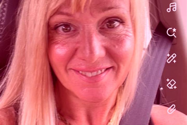 Chloe, 35 — Escort in Corry, United States