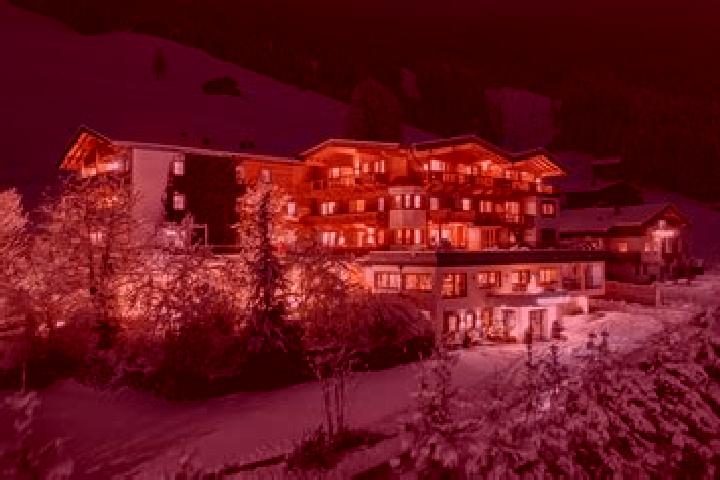 Chloe, 35 — Escort in Hainzenberg, Austria