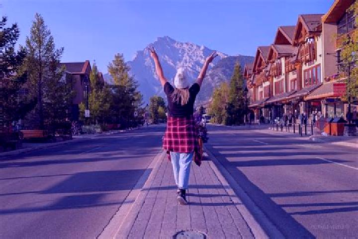 Chloe, 35 — Escort in Little Canada, Canada