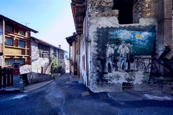 Chloe, 35 — Escort in Mezzana Mortigliengo, Italy