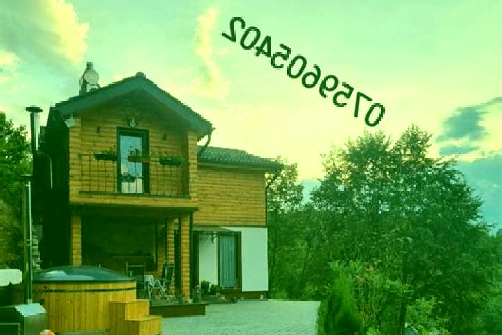 Chloe, 35 — Escort in Poduri, Romania