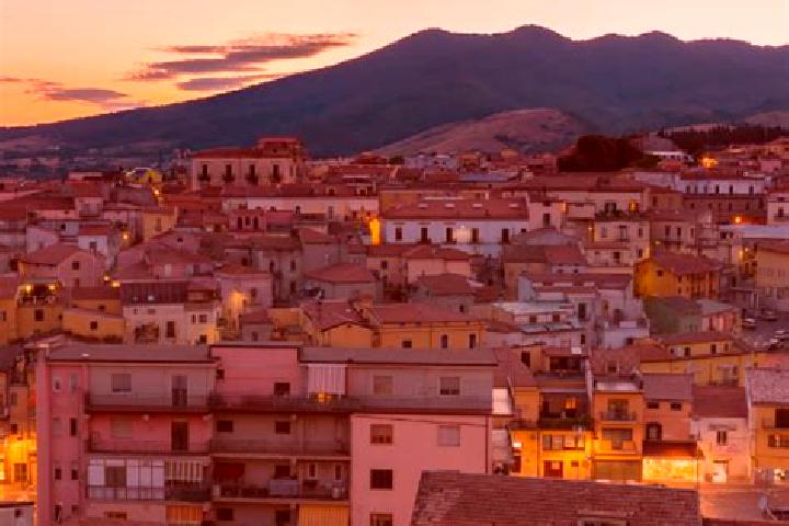 Chloe, 35 — Escort in Rionero in Vulture, Italy