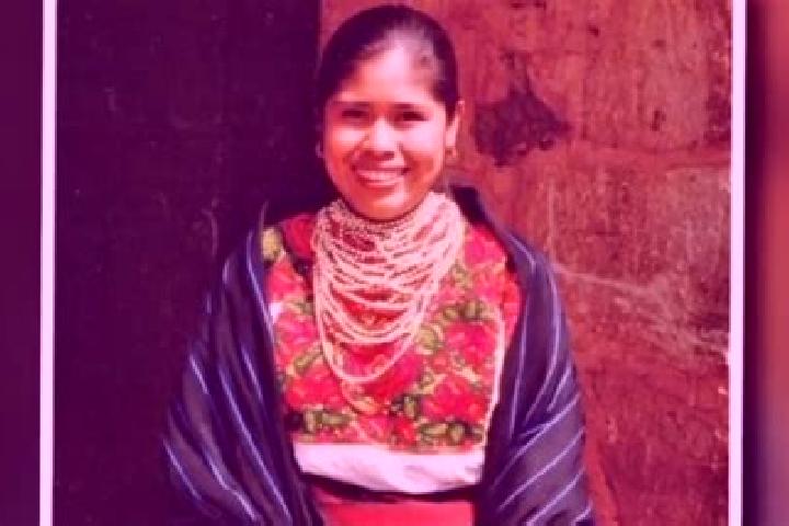 Chloe, 35 — Escort in Santa Ana Zirosto, Mexico