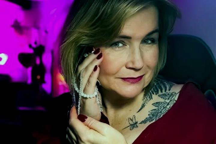 Chloe, 35 — Escort in Swiercze, Poland