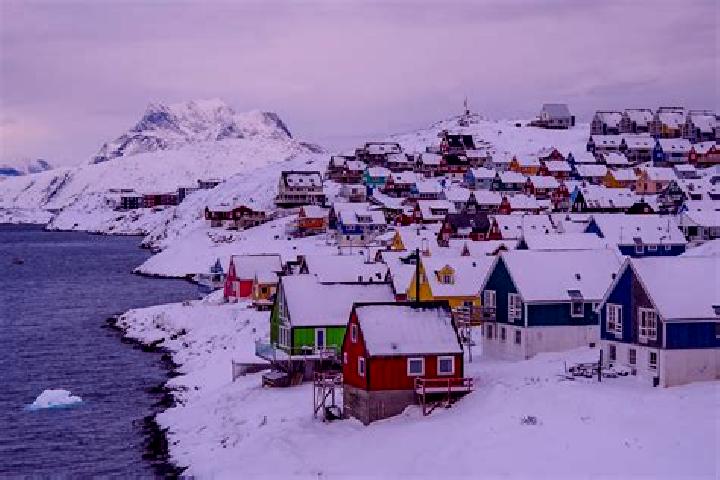 Chloe, 35 — Escort in Uummannaq, Greenland