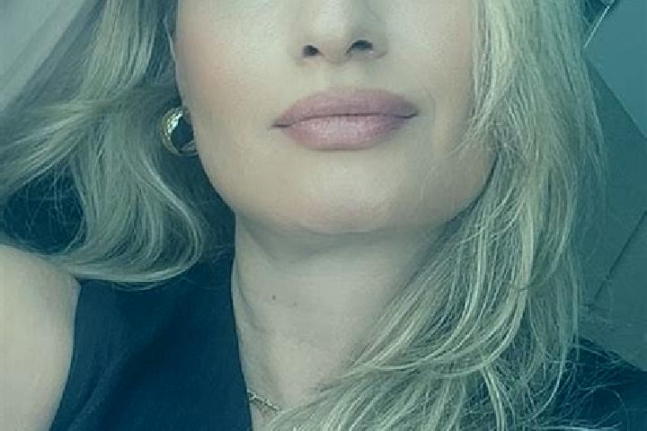 Chloe, 35 — Escort in Velines, France