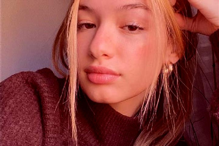 Chloe, 36, a blonde brown-eyed indian companion based in Colonia 20 de Noviembre. Offering Roleplay, Domination, Girlfriend Experience. Available for incall ...