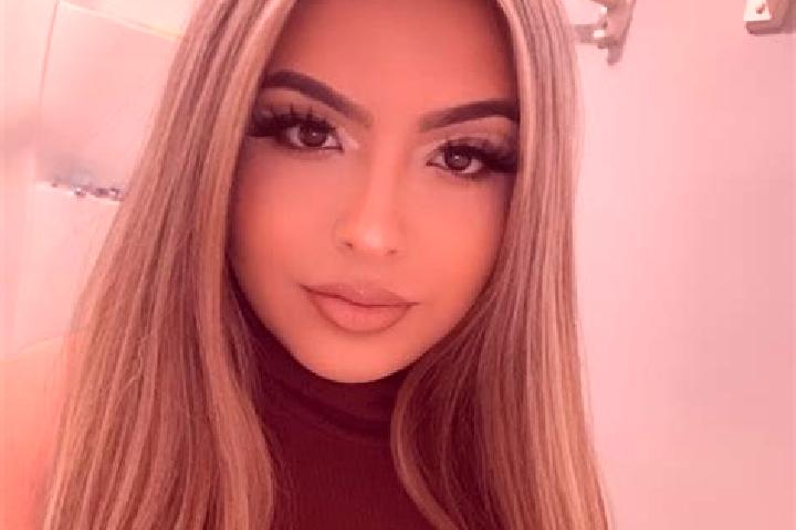 Chloe, 36, a blonde dark-eyed latina companion based in Parichha. Offering Roleplay, Tantra, Striptease. Available for incall and outcall, day and evening da...
