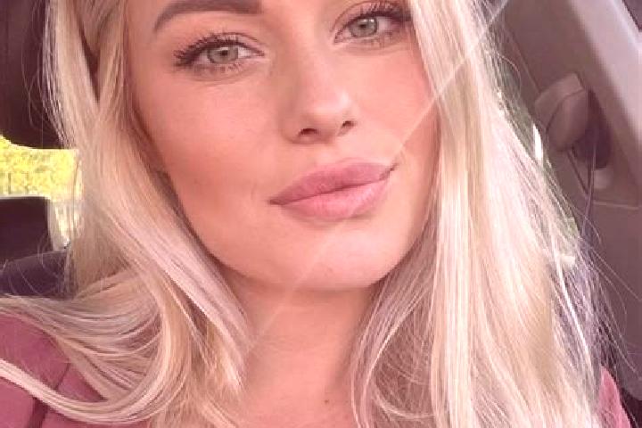 Chloe, 36, a blonde hazel-eyed caucasian companion based in Guamuchil. Offering Duos, CIM, Overnight, Domination. Available for incall and outcall, day and e...
