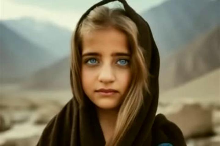 Chloe, 36, a dark blonde amber-eyed middle eastern companion based in Acatzingo (Acatzingo de la Piedra). Offering CIM, Dinner Date, Duos. Available for inca...