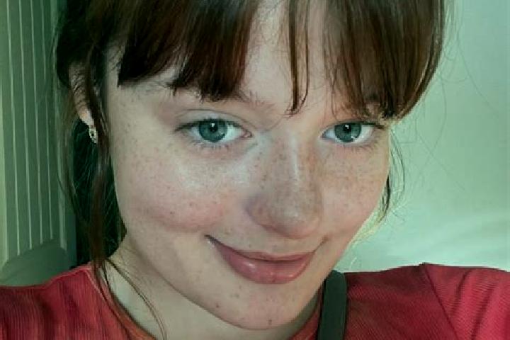 Chloe, 36, a red green-eyed caucasian companion based in Walkerton. Offering BDSM, Striptease, Prostate Massage. Available for incall and outcall, day and ev...
