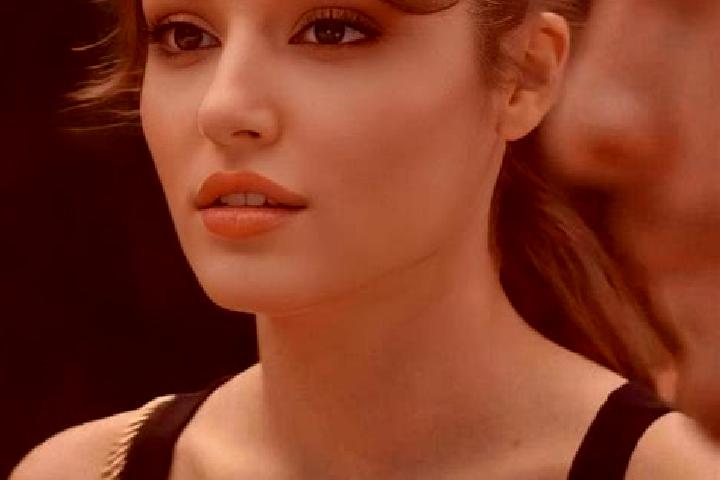 Chloe, 36 — Escort in Ercek, Turkey