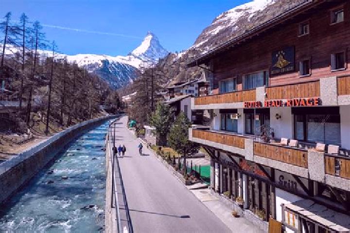 Chloe, 36 — Escort in Tasch, Switzerland