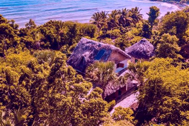 Chloe, 36 — Escort in Trou du Nord, Haiti