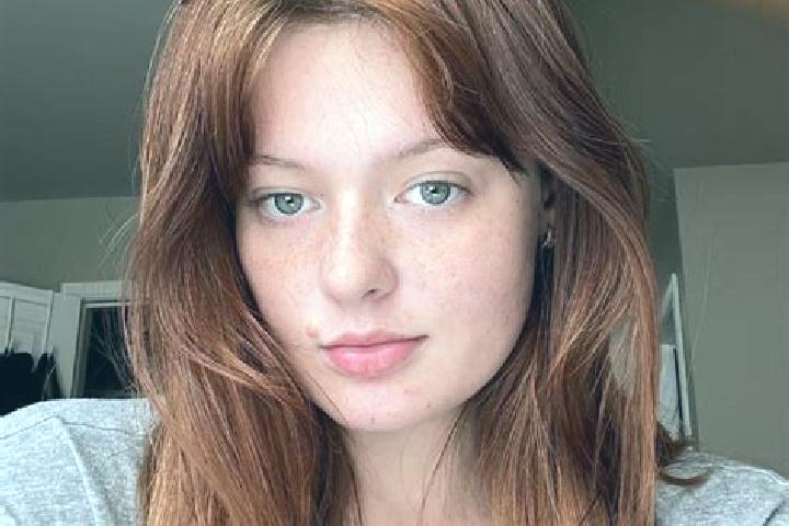 Chloe, 37, a auburn blue-eyed mediterranean companion based in El Pescadito. Offering Couples, GFE, Erotic Massage, CIM, Travel Companion. Available for inca...
