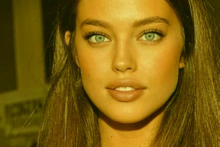 Chloe, 37, a brunette blue-eyed mediterranean companion based in Alto Alegre do Maranhao. Offering Party Girl, Erotic Massage, Girlfriend Experience, Overnig...