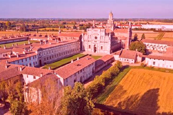 Chloe, 37, a brunette blue-eyed mediterranean companion based in Certosa di Pavia. Offering Tantra, Dinner Date, Deep French Kissing, OWO. Available for inca...