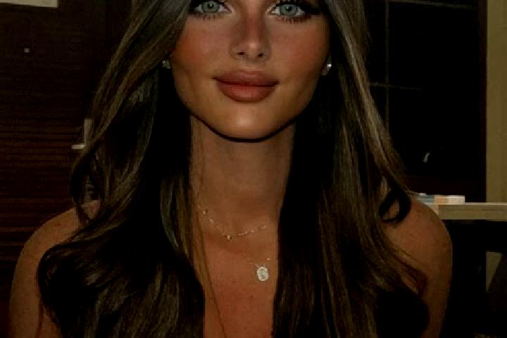 Chloe, 37, a brunette dark-eyed middle eastern companion based in Schit-Oraseni. Offering Party Girl, Fetish, Massage, Dinner Date. Available for incall and ...