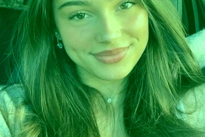 Chloe, 37, a brunette hazel-eyed slavic companion based in Casarano. Offering Dinner Date, Prostate Massage, Roleplay, Couples, Travel Companion. Available f...