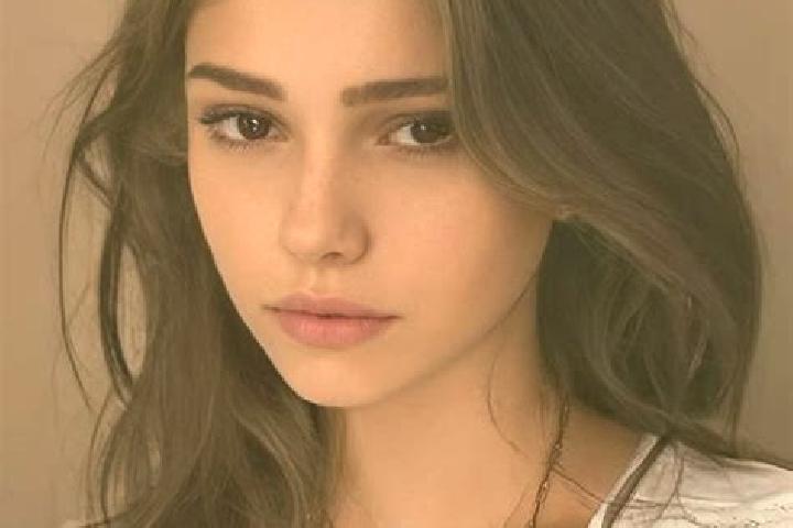 Chloe, 37, a chestnut brown-eyed slavic companion based in Meyzieu. Offering Travel Companion, CIM, Roleplay, BDSM, GFE. Available for incall and outcall, da...