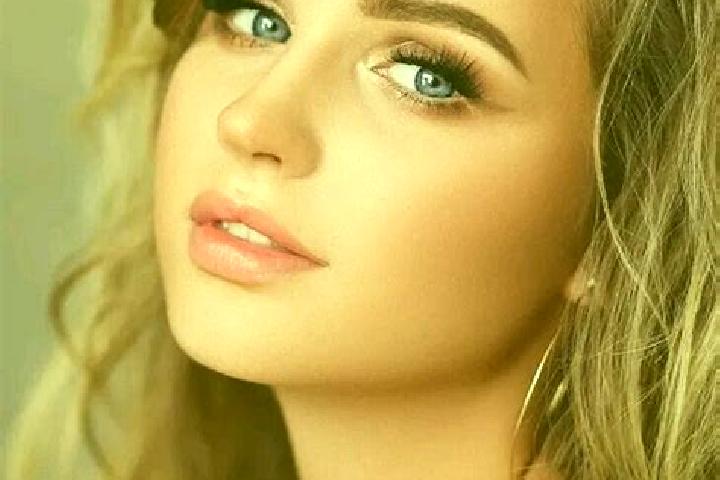 Chloe, 37, a dark blonde blue-eyed caucasian companion based in Branik. Offering Massage, Striptease, Deep French Kissing. Available for incall and outcall, ...