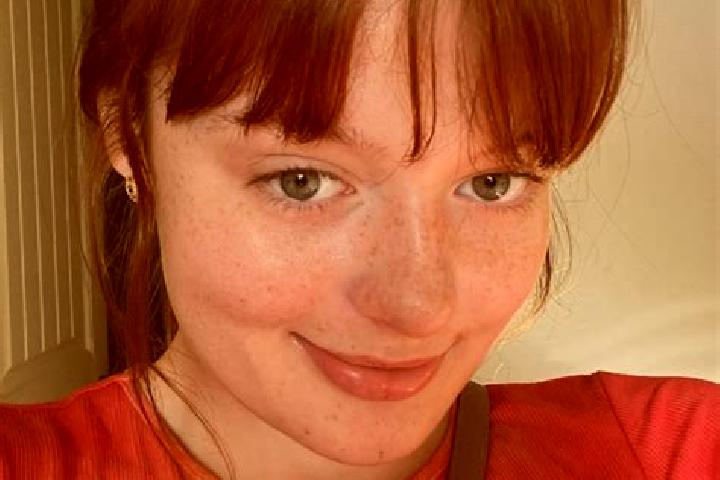 Chloe, 37, a red brown-eyed indian companion based in Pajoreja. Offering Roleplay, Girlfriend Experience. Available for incall and outcall, overnight booking...