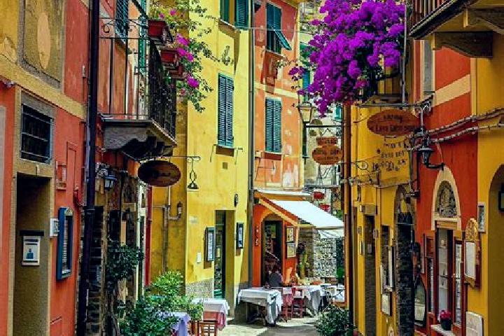 Chloe, 37 — Escort in Agello, Italy