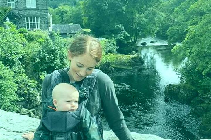 Chloe, 37 — Escort in Betws, United Kingdom