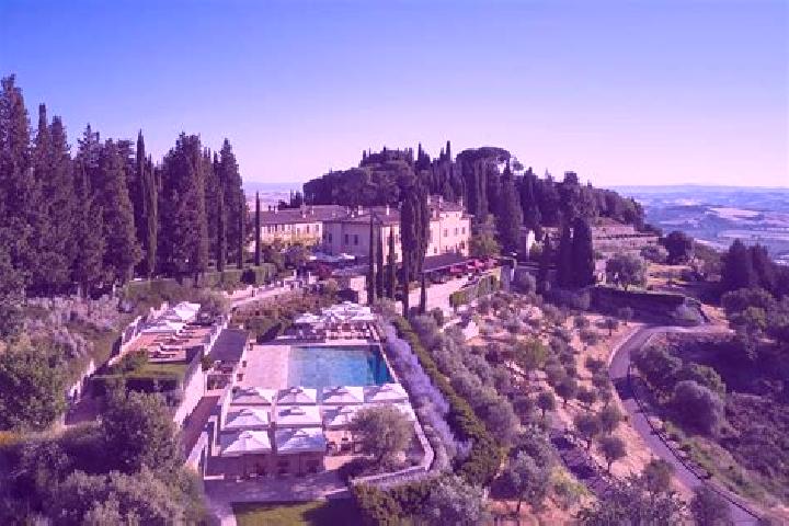Chloe, 37 — Escort in Castel del Bosco, Italy