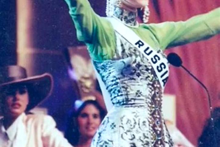 Chloe, 37 — Escort in Gostagayevskaya, Russia