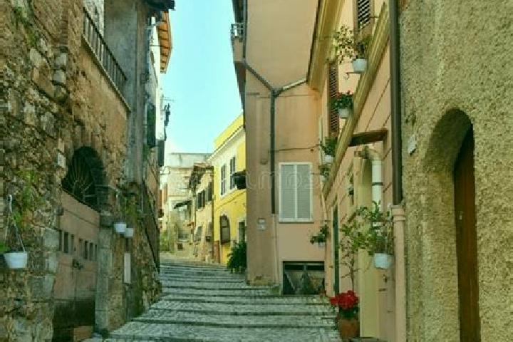 Chloe, 37 — Escort in Priverno, Italy