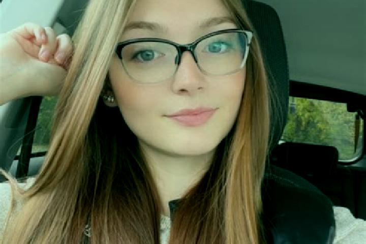 Chloe, 37 — Escort in Romulus, United States
