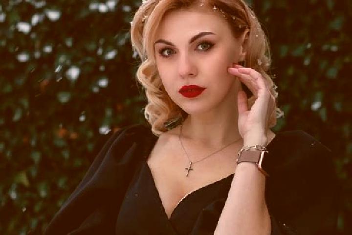 Chloe, 38 — Escort in Dolynska, Ukraine