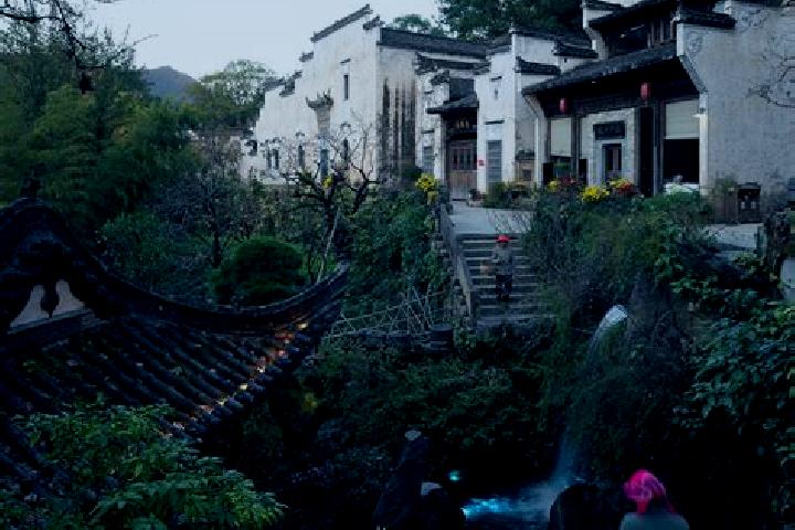 Chloe, 38 — Escort in Huangge, China