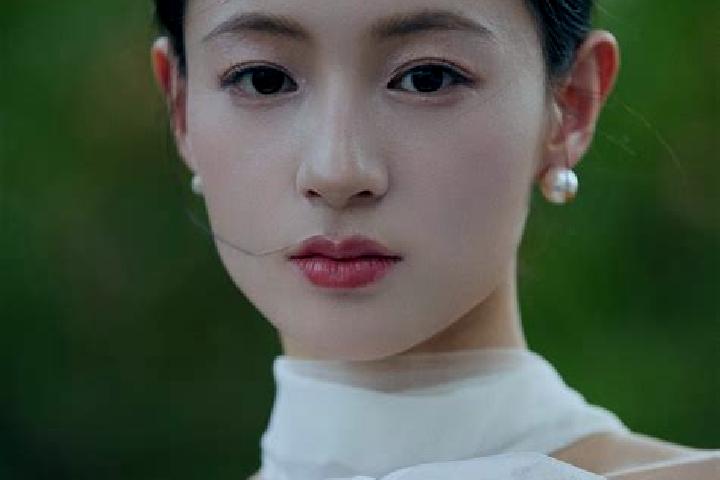 Chloe, 38 — Escort in Jiaxin, China