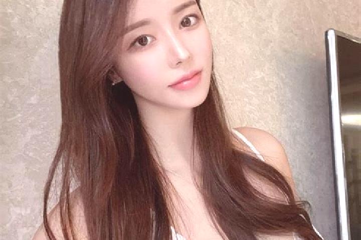Chloe, 38 — Escort in Longtou an, China